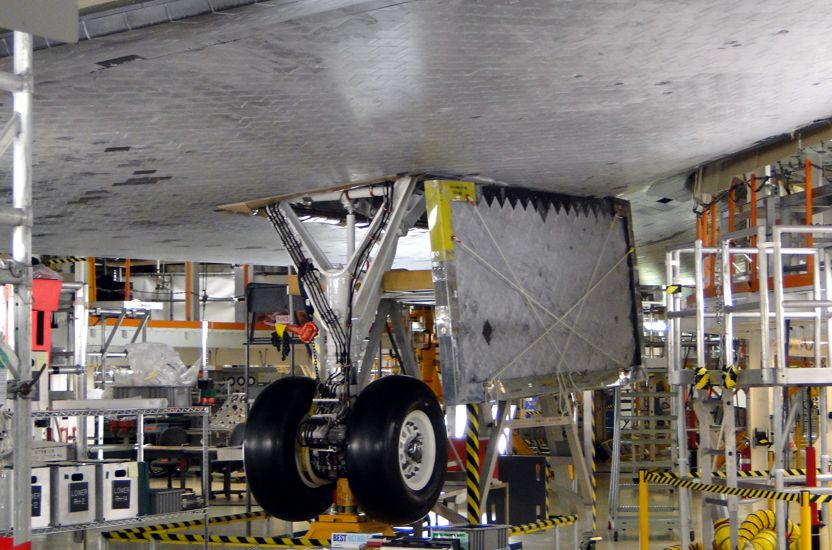 Endeavour's main landing gear